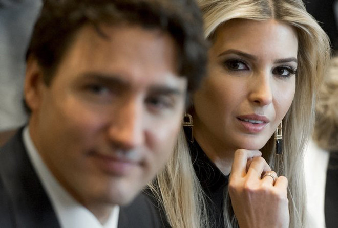 Xuất hiện tại Nhà Trắng ngày 13/2, Thủ tướng Canada Justin Trudeau tham dự cuộc thảo luận bàn tròn với các nữ doanh nhân, trong đó có con gái Tổng thống Mỹ, Ivanka Trump. Nguồn: Báo Tin Tức