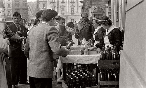 Được biết, chuyến hành trình của Gerald Howson bắt đầu ở thành phố Lublin, tiếp đến là Krakow và kết thúc ở Warsaw – thủ đô của Ba Lan.
