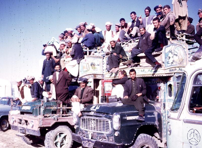 Một cảnh tượng phổ biến ở Afghanistan lúc bấy giờ.