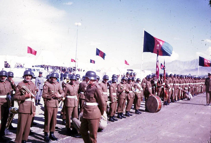 Quân đội Afghanistan được hiện đại hóa nhờ những cải cách của Quốc vương Amanullah Khan hồi những năm 1920.
