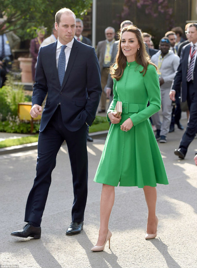 Đây là lần đầu tiên vợ chồng Công nương Kate Middleton tham dự triển lãm hoa Chelsea Flower Show được tổ chức thường niên. Nhiều thành viên khác trong gia đình Hoàng gia Anh, trong đó có Nữ hoàng Elizabeth II, cũng tham dự sự kiện này.
