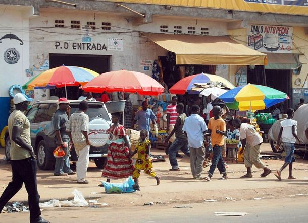Quốc gia ở Tây Phi Guinea-Bissau có hệ thống chăm sóc y tế yếu kém. Tuổi thọ trung bình của người dân nước này là 46,76.