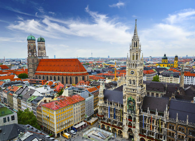 Thành phố Munich của Đức nổi tiếng với lễ hội bia Oktoberfest vào mùa thu.