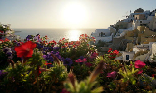 Khung cảnh thơ mộng ở đảo Santorini.