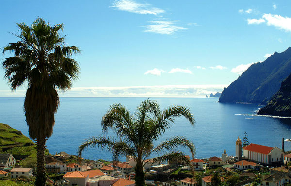 Madeira quả là một vùng đất tuyệt vời, được mô tả là khu vườn nổi hay viên ngọc Đại Tây Dương.