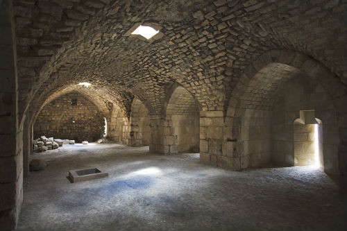 Bên trong pháo đài cổ ở Syria.