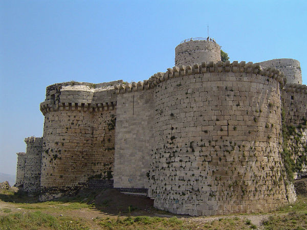 Vào năm 1142, pháo trở thành quà tặng của Raymond II, Bá tước của Tripoli dành cho các Hiệp sĩ Cứu tế và vẫn thuộc về sở hữu của họ cho đến khi thất thủ năm 1271.