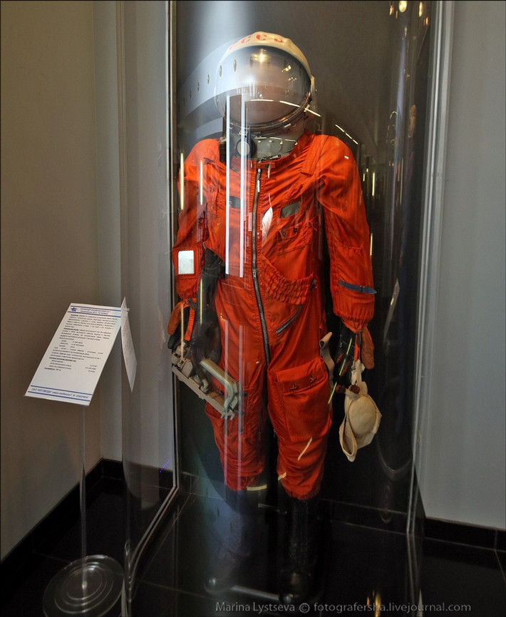 Bộ trang phục của nhà du hành Yuri Gagarin được trưng bày trong bảo tàng.
