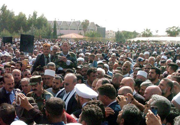 Được biết, Thiếu tướng Issam Zahreddine đã hy sinh vào ngày 18/10 sau khi chiếc xe chở ông trúng mìn do phiến quân IS cài cắm bên vệ đường ở đảo Sakr, thành phố Deir Ezzor. Ảnh: FNA.