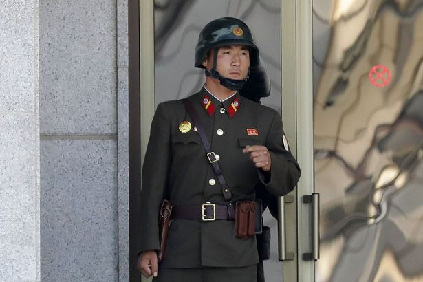 Hàn Quốc là một chặng dừng chân trong chuyến thăm Châu Á lần này của Tổng thống Donald Trump. Ảnh: Mirror.