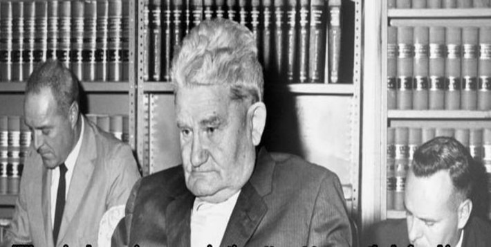 Tổng thống Kennedy từng thoát khỏi một vụ ám sát xảy ra hai tháng trước lễ nhậm chức của ông. Richard Pavlick, 73 tuổi, định lao xe chở đầy thuốc nổ vào Kennedy ở Palm Beach nhưng sau đó thay đổi kế hoạch vào phút cuối. Ảnh: ATI.