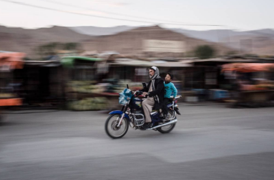 Xe máy dường như là một phương tiện phổ biến của người dân đất nước Afghanistan. Ảnh: Getty Images.