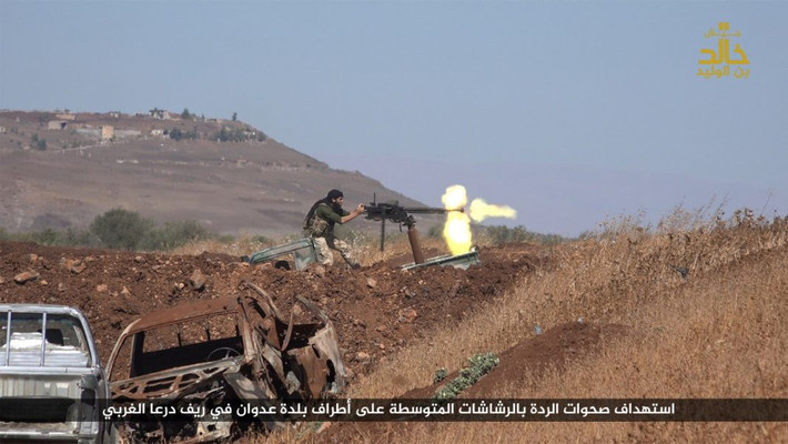 Al Masdar News đưa tin ngày 16/10, phiến quân IS giao tranh ác liệt với nhóm liên minh thánh chiến Hay’at Tahrir Al-Sham (HTS) và Quân đội Syria Tự do (FSA) ở khu vực phía đông nam Cao nguyên Golan. Ảnh: AMN.