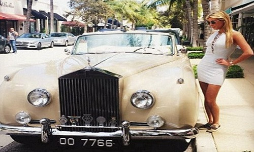 Ally Fusco thích khoe thân hình quyến rũ của mình trên Instagram. Ảnh: The Richest.