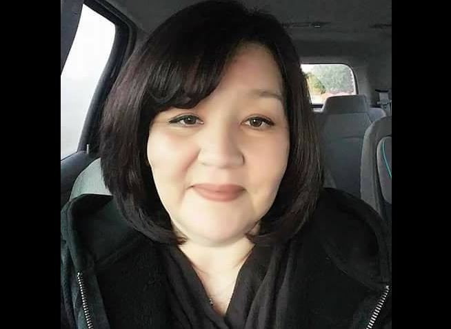 Lisa Romero (48 tuổi) làm việc trong một trường cấp ba ở Gallup, New Mexico. Cô được mô tả là “người bạn chân thành, người cố vấn và luôn bênh vực học sinh”. Ảnh: Facebook.
