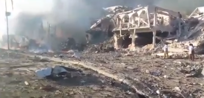 Vụ đánh bom kinh hoàng đã phá hủy nhiều tòa nhà ở thủ đô Mogadishu. Ảnh: Independent.