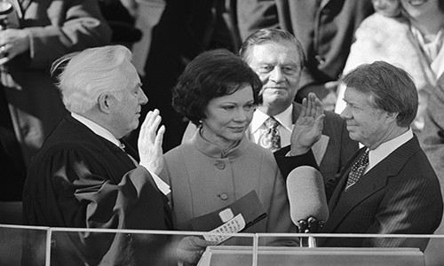 Ngày 20/1/1977, tại thủ đô Washington, ông Jimmy Carter tuyên thệ trở thành tổng thống thứ 39 của nước Mỹ. Đây là một trong những sự kiện thế giới nổi bật 40 năm trước. Ảnh: The Atlantic.
