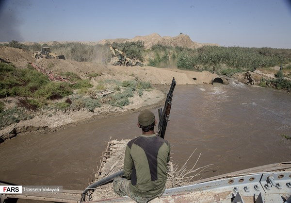 Ngoài ra, quân đội Iraq cũng giải phóng nhiều khu vực khác, trong đó có ngôi làng al-Soughra phía đông bắc thị trấn Hawija. Ảnh: FNA.