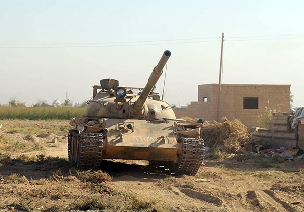“Sau khi mở cuộc tấn công quy mô lớn, lực lượng Syria đã giải phóng được nhiều khu vực từng bị nhóm khủng bố IS chiếm đóng”, nguồn tin cho biết. Ảnh: FNA.