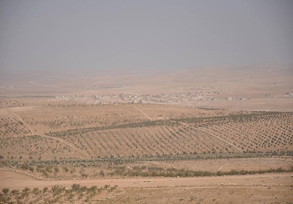 Quân đội Syria cũng đánh bật nhóm IS ra khỏi nhiều khu vực ở Đông Hama và sắp giành lại quyền kiểm soát hoàn toàn khu vực ranh giới giữa tỉnh Homs và Hama. Ảnh: FNA.