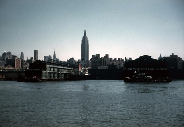 Tòa nhà Empire State ở thành phố New York nhìn từ xa tháng 4/1959. Ảnh: VT.