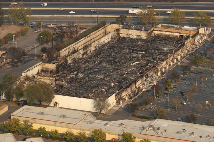 Có thể nói, thảm họa cháy rừng ở California đã gây thiệt hại lớn về người và tài sản. Ảnh: Reuters.