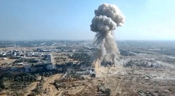 Hình ảnh về một vụ nổ được Quân đội Israel công bố vào ngày 26/2. Vụ tấn công phá hủy một đường hầm dài 10km chạy qua bên dưới một bệnh viện và trường đại học ở Gaza.