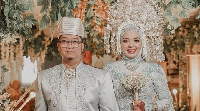 Trên chuyến bay định mệnh hôm 9/1 còn có cặp vợ chồng mới cưới Ihsan Adhlan Hakim và Putri Wahyuni. Họ gặp nạn khi đang trên hành trình tới Kalimantan để tổ chức tiệc cưới cho gia đình của Ihsan sống ở Pontianak. Ảnh: IDToday.