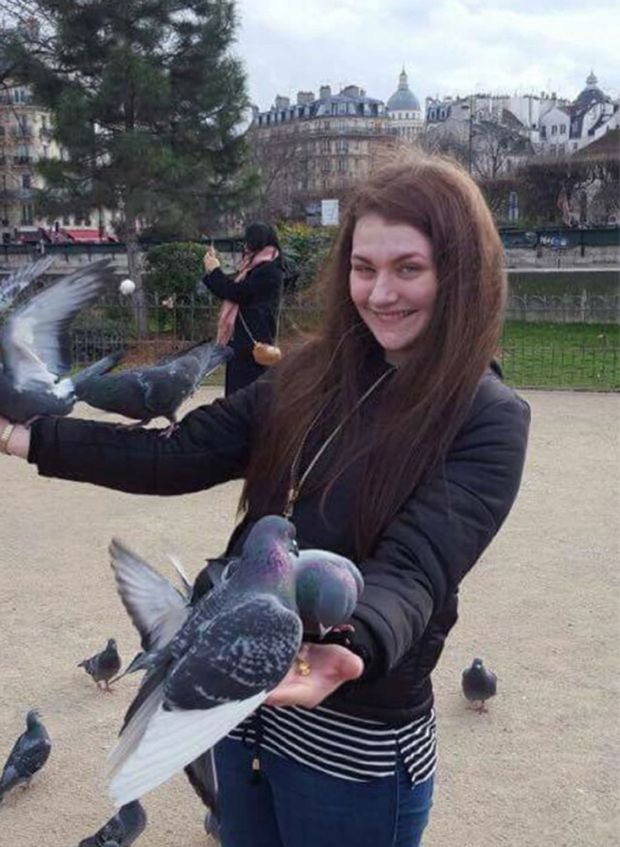 Theo cáo trạng, Libby Squire, 19 tuổi, trở về nhà trong tình trạng say xỉn sau khi uống rượu cùng bạn bè tại một hộp đêm ở Hull lúc 23 giờ.