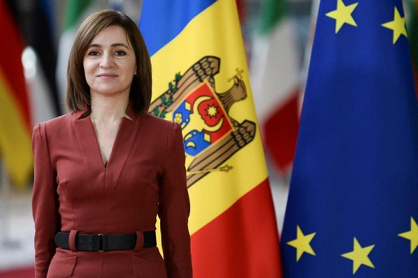 Ngày 24/12/2020, bà Maia Sandu tuyên thệ nhậm chức, trở thành nữ Tổng thống đầu tiên của Moldova. Ảnh: Reuters.