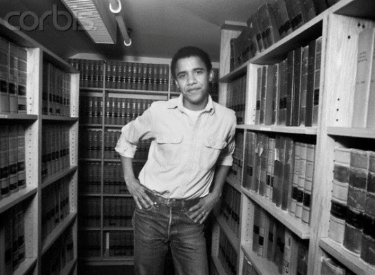 Tên của ông Obama trong tiếng Swahili có nghĩa là "người được ban phước lành". Ảnh: Ông Obama hồi sinh viên.