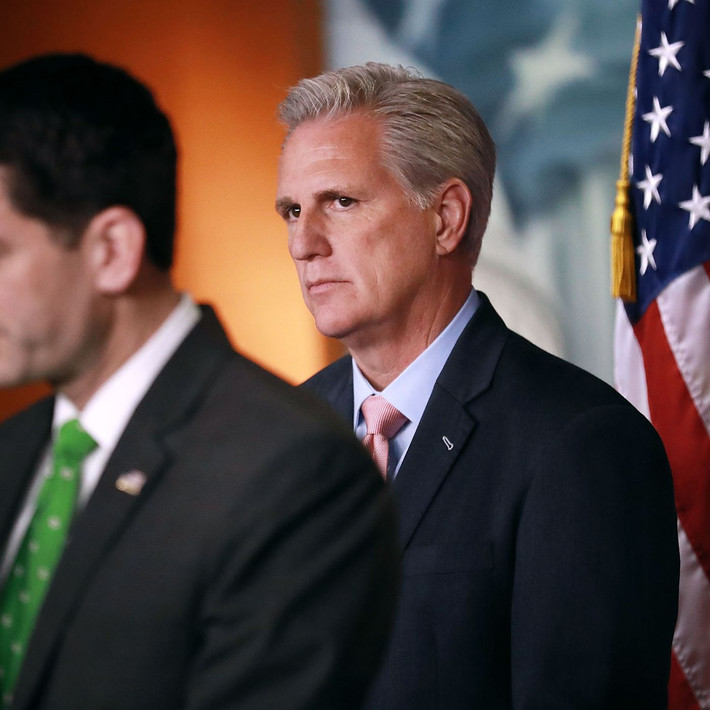 Hạ nghị sĩ Kevin McCarthy sinh ngày 26/1/1965 tại Bakersfield, California, Mỹ. Ông của Kevin McCarthy là một người Italy nhập cư. Ảnh: Vox.