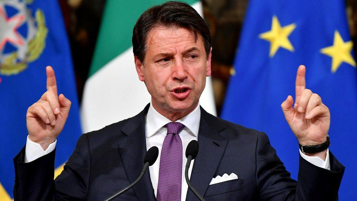 Năm 1992, Giuseppe Conte chính thức đủ điều kiện trở thành luật sư.