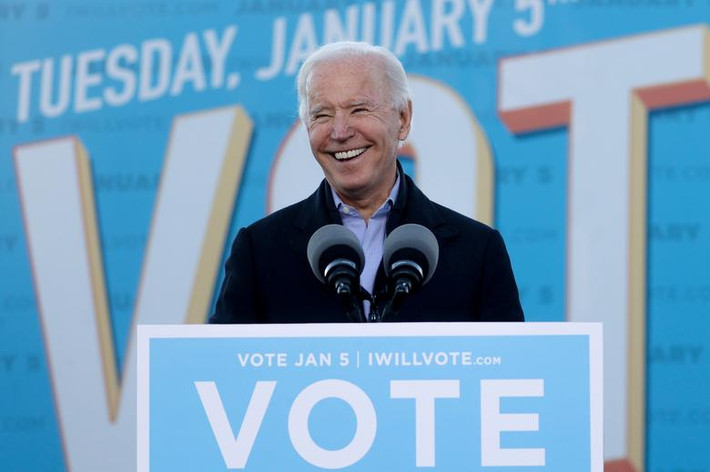 Tổng thống đắc cử Mỹ Joe Biden vận động tranh cử cho hai ứng viên của Đảng Dân chủ hôm 4/1.