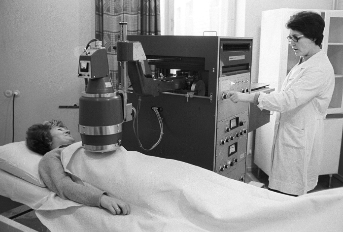 Bên trong Viện Nghiên cứu Ung thư ở Leningrad năm 1974.