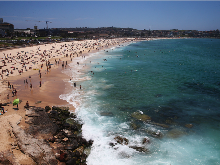 Bãi biển Bondi ở Sydney (Australia) là một trong những bãi biển nhiệt đới tuyệt vời hành tinh, thu hút đông đảo du khách.
