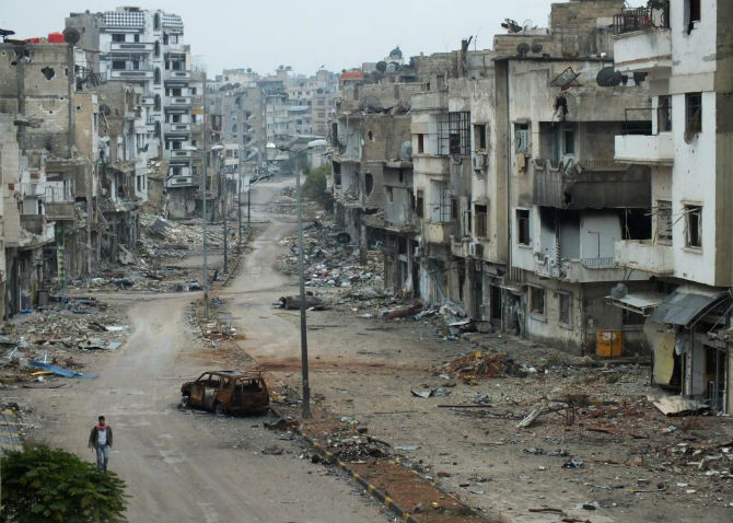Khung cảnh hoang tàn ở khu al-Khalidiya, Homs, ngày 19/11/2012.
