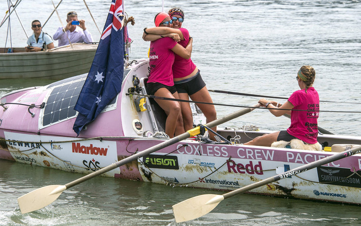 Ban đầu, nhóm Coxless Crew xuất phát với bốn thành viên chính thức nhưng thay đổi thành viên hai lần tại hai điểm dừng chân ở Hawaii và Samoa.