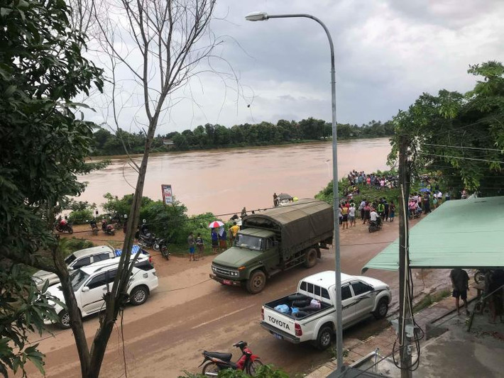Hãng thông tấn Reuters cho hay, các đội cứu hộ Trung Quốc và Thái Lan đã tới khu vực bị ảnh hưởng bởi sự cố vỡ đập tại Lào hôm 25/7 để tham gia vào công tác tìm kiếm cứu nạn. Ảnh: Reuters.