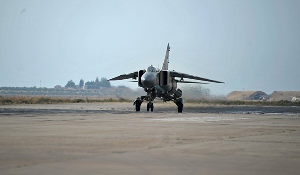 Theo hãng Fars (Iran) ngày 11/7, Không quân Syria đã tiến hành đợt không kích dữ dội nhằm vào các căn cứ của phiến quân HTS ở khu vực phía tây nam Idlib, qua đó gây tổn thất nặng nề cho nhóm khủng bố này. Ảnh: FNA.