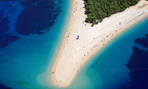 Phong cảnh thiên nhiên ở Croatia thực sự làm mê đắm lòng người. Trong ảnh là bãi biển trên đảo Kornati nhìn từ trên cao.