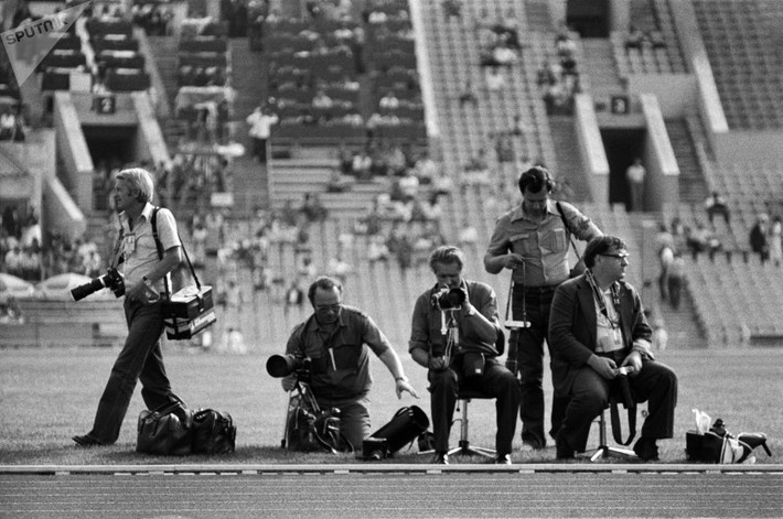 Các phóng viên ảnh chuẩn bị tác nghiệp ở thủ đô Moscow trong Thế vận hội Mùa hè 1980.