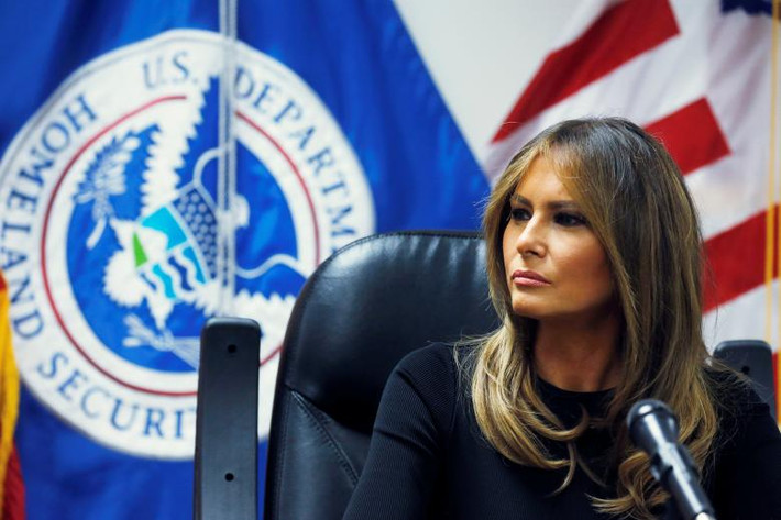 Theo hãng thông tấn Reuters, Đệ nhất phu nhân Mỹ Melania Trump gần đây đã tới thăm cơ sở lưu trú dành cho trẻ nhập cư tại bang Arizona. (Nguồn ảnh: Reuters)