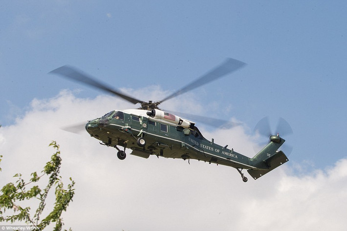 Marine One là một trong những chiếc máy bay Tổng thống Trump mang theo trong chuyến công du Anh. Ảnh: DM.