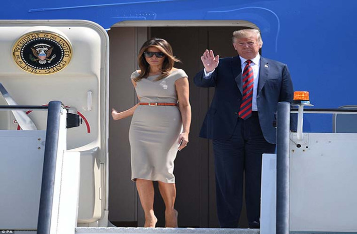 Theo Daily Mail, vào khoảng 14h chiều ngày 12/7 (giờ địa phương), Tổng thống Trump và Đệ nhất phu nhân Mỹ Melania đã đặt chân tới thủ đô London, bắt đầu chuyến thăm Anh kéo dài 4 ngày. Ảnh: PA.