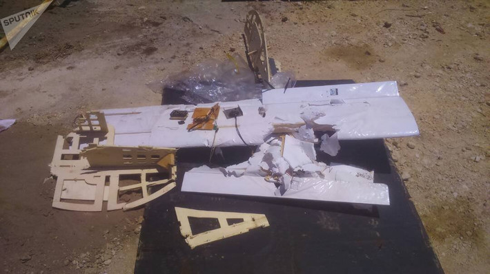 Trước đó, ngày 30/6, phòng không Nga đã phá hủy hơn 5 chiếc máy bay không người lái (UAV) gần căn cứ Hmeimim. Theo một nguồn tin trong Quân đội Syria, những chiếc UAV này được sản xuất ở các quốc gia phương Tây và rất có khả năng là chúng thực hiện nhiệm vụ do thám. Ảnh: Sputnik.