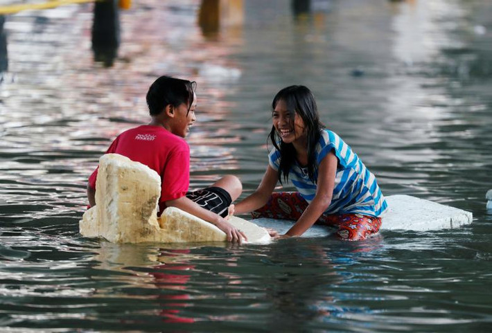 Cục quản lý Thiên văn, Địa vật lý và Khí quyển Philippines (PASAGA) cảnh báo ngập lụt sẽ ảnh hưởng đến nhiều khu vực của Philippines, bao gồm Metro Manila, phía bắc Luzon, Palawan và đảo Mindoro.