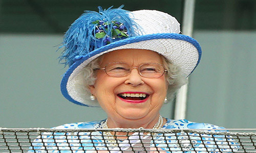 Theo The Sunday Times, khối tài sản cá nhân của Nữ hoàng Elizabeth II vào khoảng 340 triệu bảng Anh. Được biết, Nữ hoàng Anh đã tiêu hết 39,8 triệu bảng Anh của quỹ Sovereign Grant trong 12 tháng tính tới cuối tháng 3/2016, tăng 4,1 triệu bảng so với cùng kỳ năm ngoái.