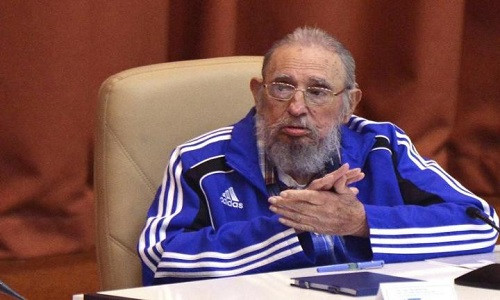 Lãnh tụ Fidel Castro tham dự phiên bế mạc Đại hội đại biểu toàn quốc Đảng Cộng sản Cuba lần thứ VII ở La Habana ngày 19/4/2016. (Nguồn ảnh: Reuters).