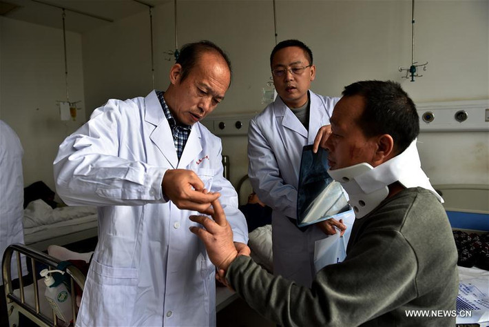 Được biết, vụ tai nạn xảy ra giữa lúc trời mưa tuyết khiến đường trơn trượt. Các nhà chức trách Trung Quốc đã mở cuộc điều tra để làm rõ nguyên nhân vụ tai nạn. Nguồn ảnh: Tân Hoa Xã.